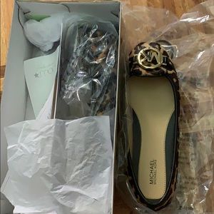 Size 5 women Michael Kors Flats